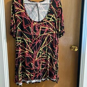 LuLaRoe Black and Red Graphic Short Sleeve Blouse